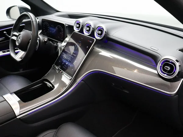 Mercedes-Benz GLC (2024) — foto 27 van 36