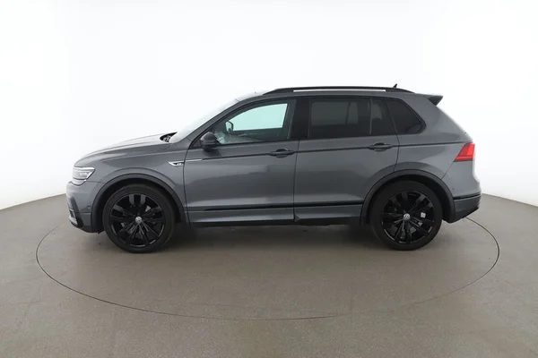 Volkswagen Tiguan (2020) — foto 9 van 16