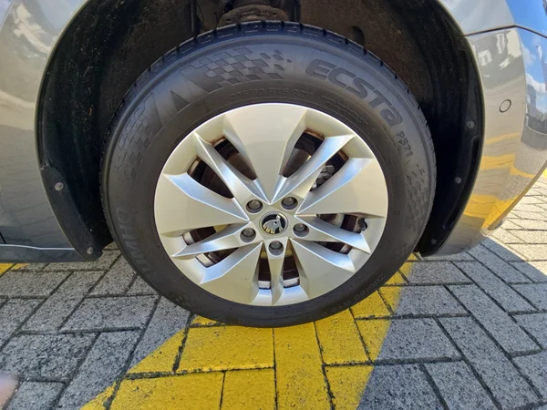 SKODA Octavia (2023) — foto 21 van 24
