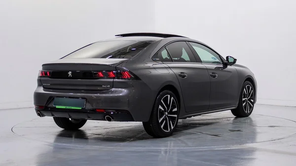 Peugeot 508 PHEV (2022) — foto 45 van 64