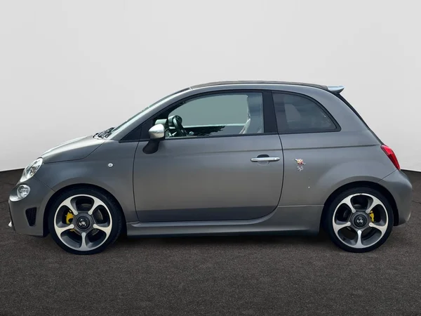 ABARTH 595C (2019) — foto 12 van 24