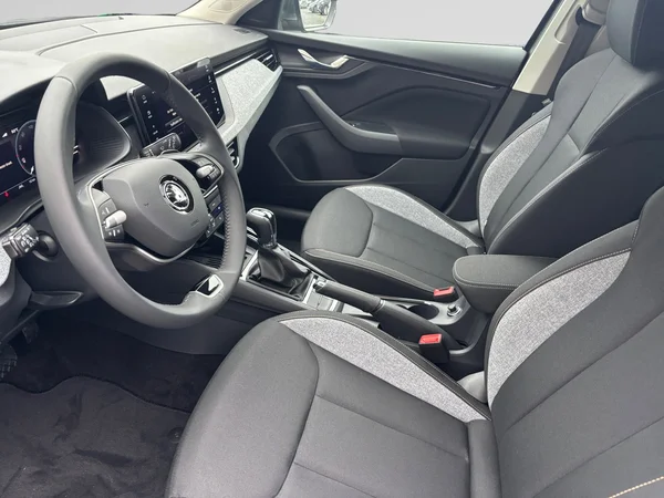 SKODA Kamiq (2024) — foto 14 van 24