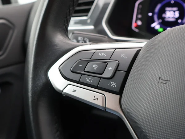VOLKSWAGEN Tiguan eHybrid (PHEV) (2022) — foto 9 van 25