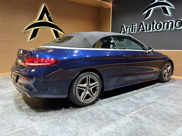 Mercedes-Benz C (2021) — foto 17 van 32