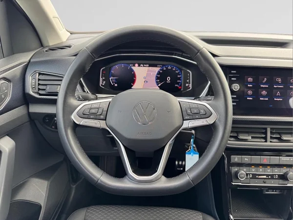 VOLKSWAGEN T-Cross (2020) — foto 12 van 16