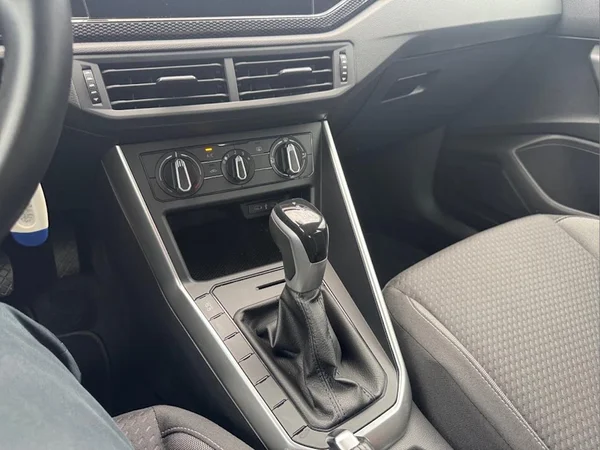 VOLKSWAGEN Polo (2025) — foto 14 van 15