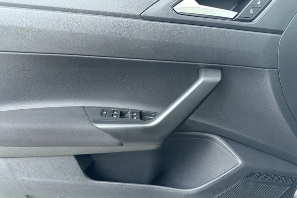 Volkswagen Polo (2019) — foto 6 van 17