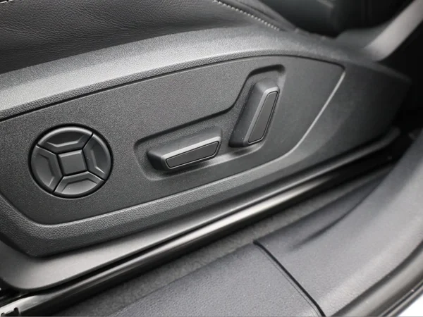 AUDI Q3 Sportback PHEV (2023) — foto 9 van 24