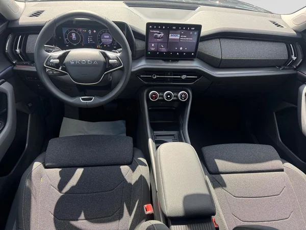 SKODA Kodiaq (2025) — foto 2 van 24