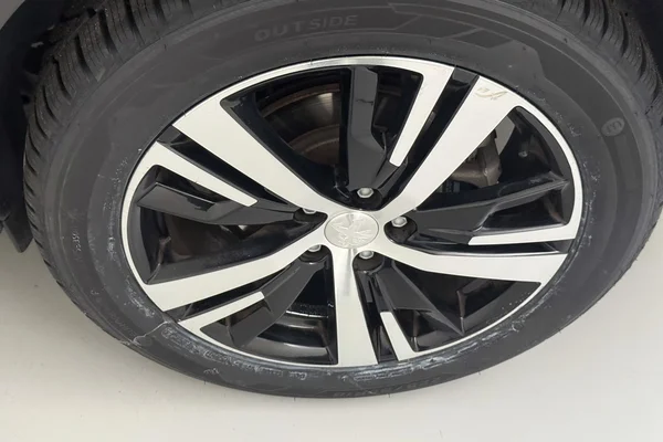 Peugeot 5008 (2022) — foto 19 van 30