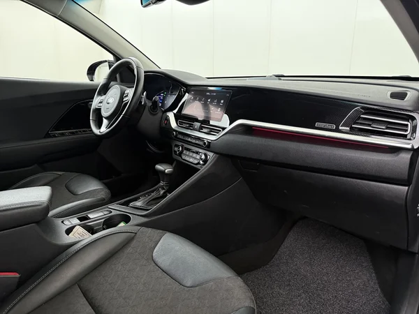 KIA NIRO (2021) — foto 3 van 29