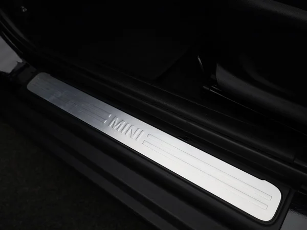 MINI One (2022) — foto 21 van 35