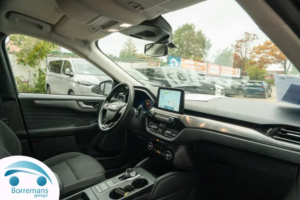 Ford Kuga (2022) — foto 11 van 33