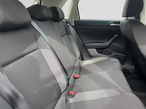 VOLKSWAGEN Polo (2024) — foto 3 van 17