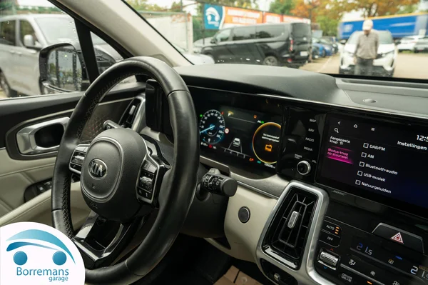 Kia Sorento (2021) — foto 62 van 131