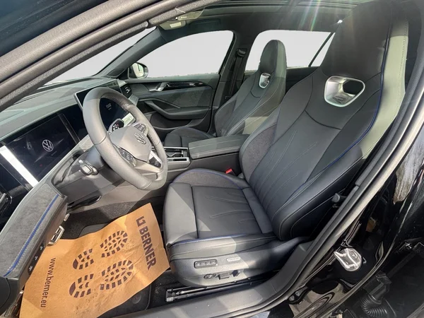 VOLKSWAGEN Passat SW (2025) — foto 7 van 9