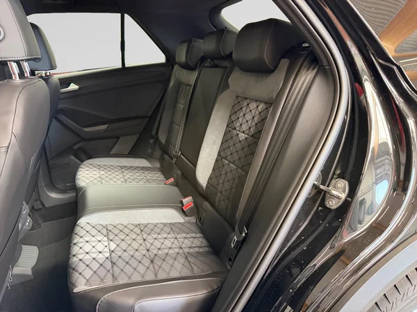 VOLKSWAGEN T-Roc (2026) — foto 9 van 23