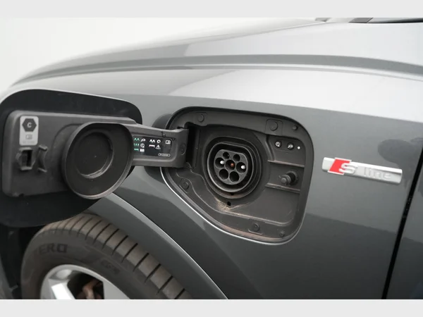 AUDI Q3 (2022) — foto 5 van 32