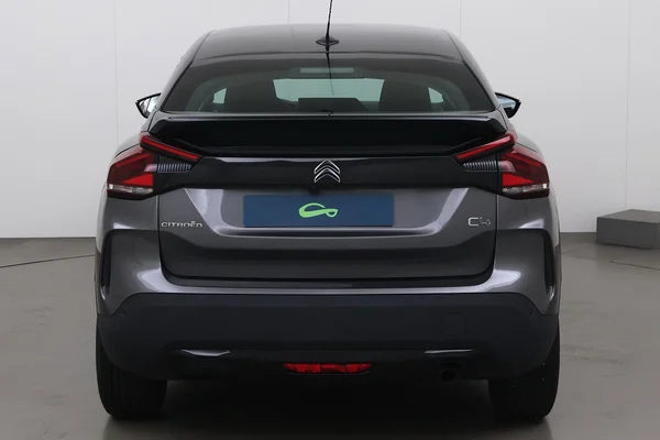 Citroen C4 (2022) — foto 17 van 22