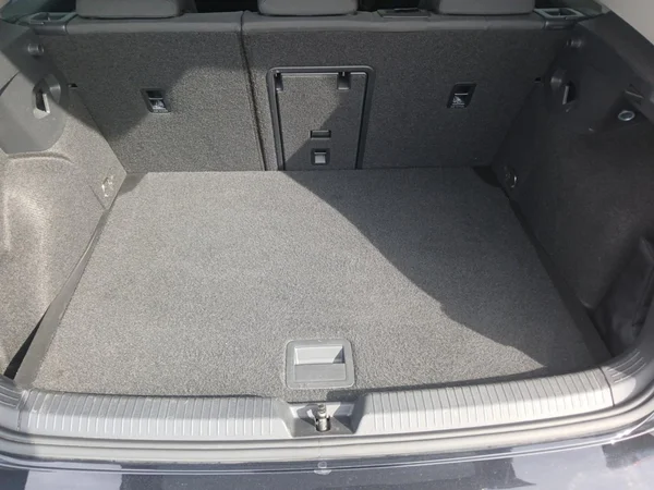 VOLKSWAGEN Golf VIII (2021) — foto 2 van 20