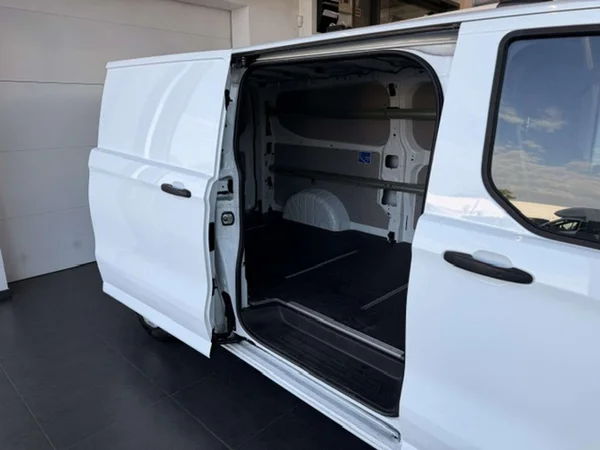 Ford Transit Custom (2025) — foto 20 van 20