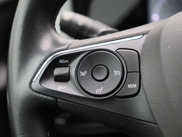 Opel Grandland (2023) — foto 13 van 40