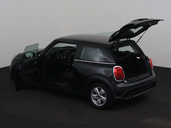 MINI Cooper (2022) — foto 26 van 27