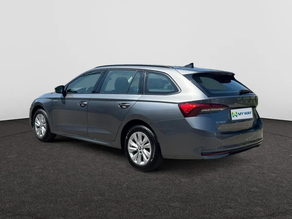 SKODA Octavia Combi (2025) — foto 15 van 21