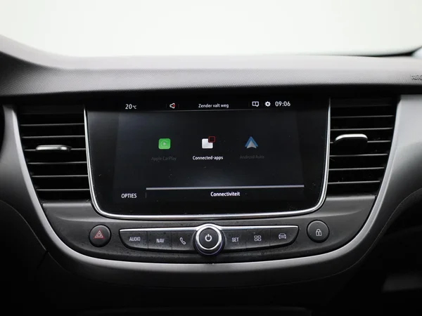 Opel Crossland (2022) — foto 16 van 37