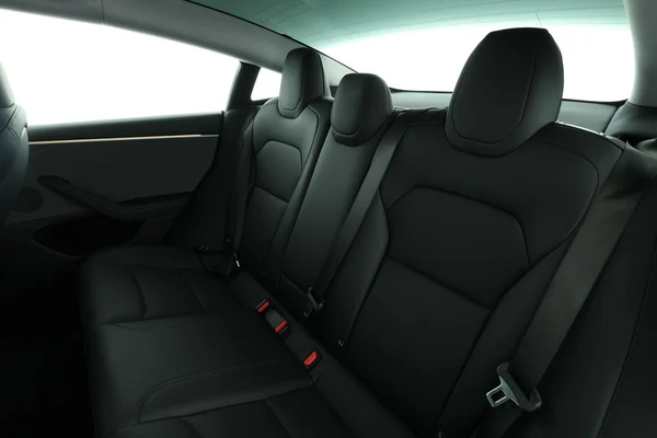 Tesla Model 3 (2024) — foto 5 van 16