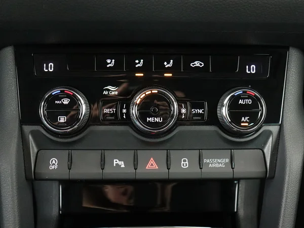 SKODA Kodiaq (2024) — foto 16 van 27