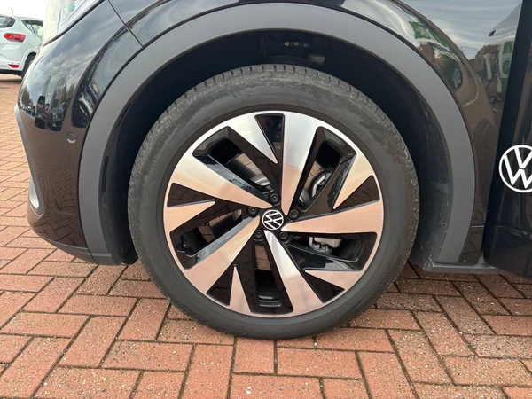 VOLKSWAGEN ID.5 (2025) — foto 13 van 20