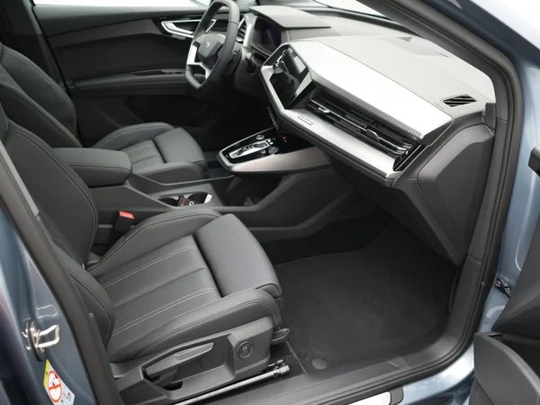 AUDI Q4 e-tron (2025) — foto 7 van 20