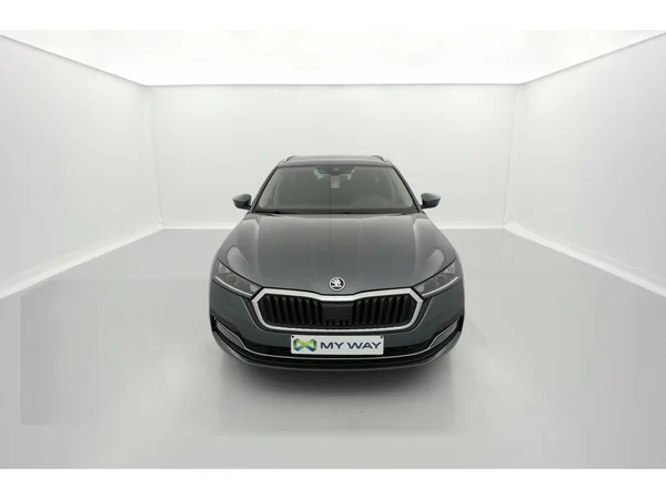 SKODA Octavia Combi (2021) — foto 12 van 36