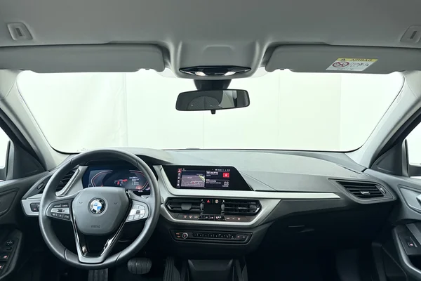 BMW 1 HATCH (2024) — foto 16 van 16