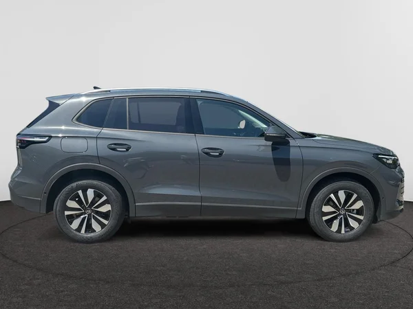 VOLKSWAGEN Tiguan (2026) — foto 21 van 24