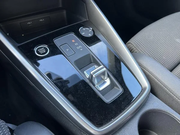AUDI A3 Sedan (2023) — foto 24 van 30
