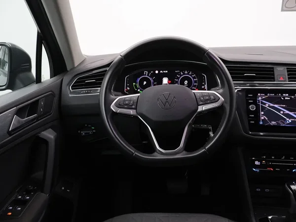 Volkswagen Tiguan (2022) — foto 16 van 29