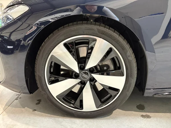 AUDI A5 SW e-hybrid (PHEV) (2026) — foto 13 van 20