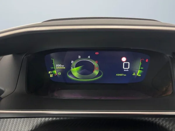 PEUGEOT 208 Dsl (2023) — foto 10 van 24