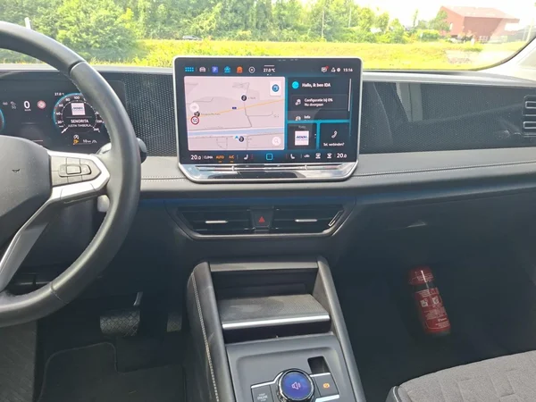 VOLKSWAGEN Tiguan (2024) — foto 22 van 22