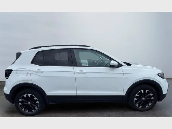 VOLKSWAGEN T-Cross (2019) — foto 23 van 24