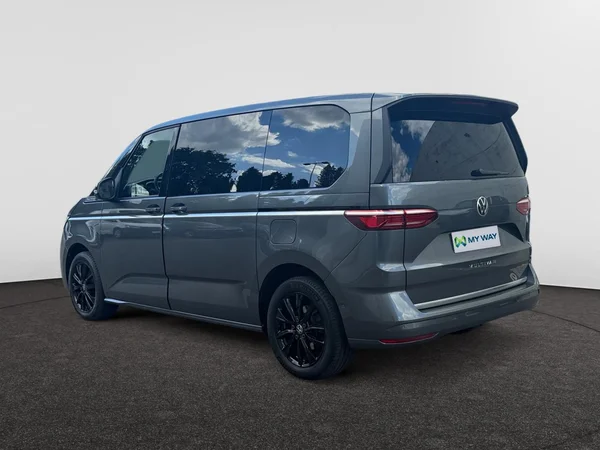 VOLKSWAGEN Multivan T7 Dsl (2023) — foto 17 van 23
