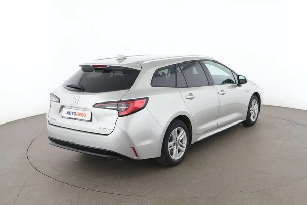 Suzuki Swace (2022) — foto 12 van 16