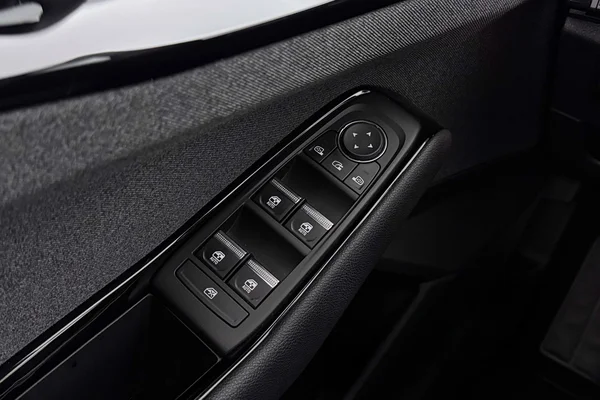 Renault Austral E-Tech (HEV) (2025) — foto 6 van 36