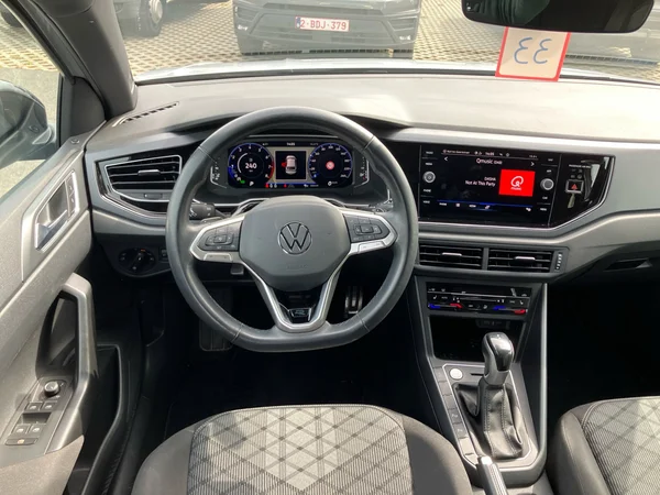 VOLKSWAGEN Taigo (2022) — foto 12 van 25