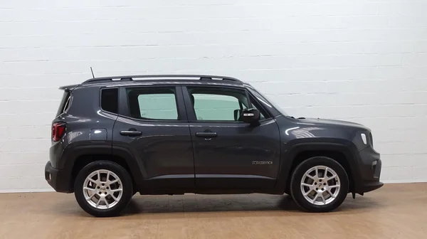 Jeep Renegade (2024) — foto 26 van 27