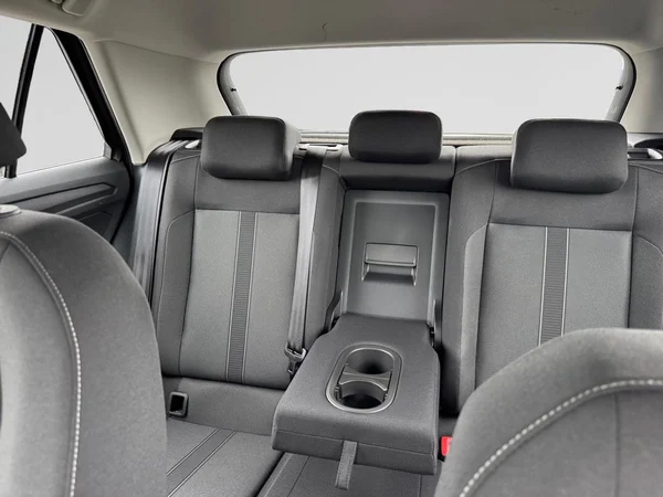 VOLKSWAGEN T-Roc (2023) — foto 2 van 16