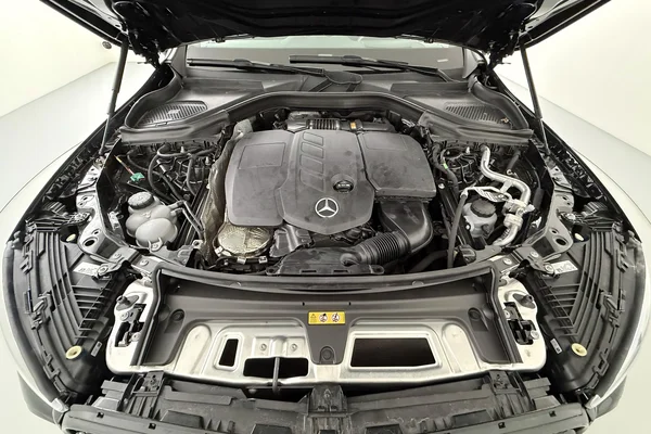 Mercedes-Benz GLC PHEV (X254) (2024) — foto 2 van 36