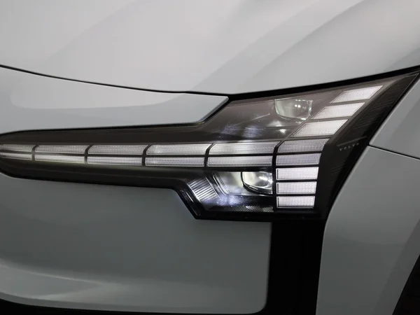 Volvo EX30 (2024) — foto 9 van 43